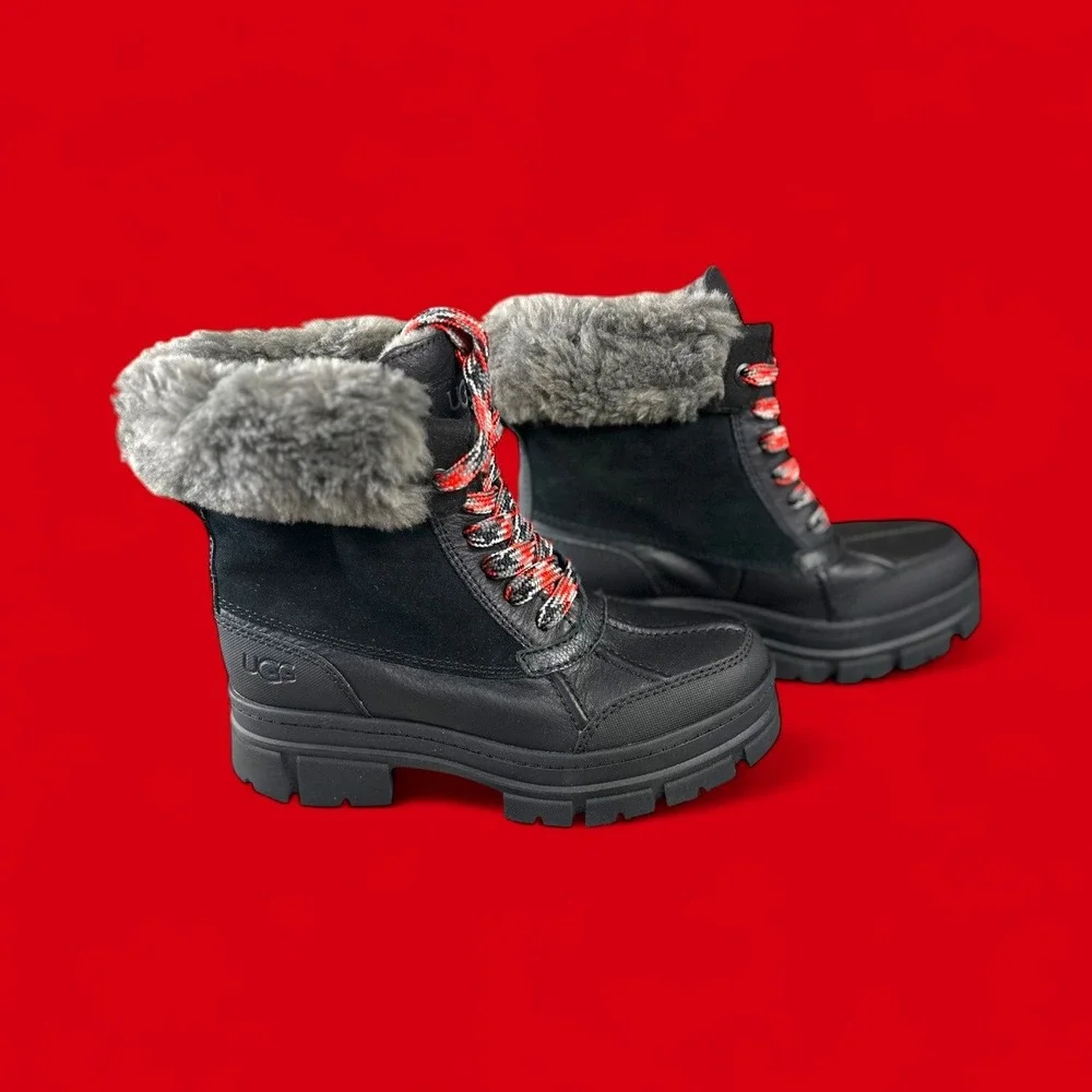 UGG Lug‎ Waterproof Leather Suede Shearling Cuff Lace Up Winter Boots